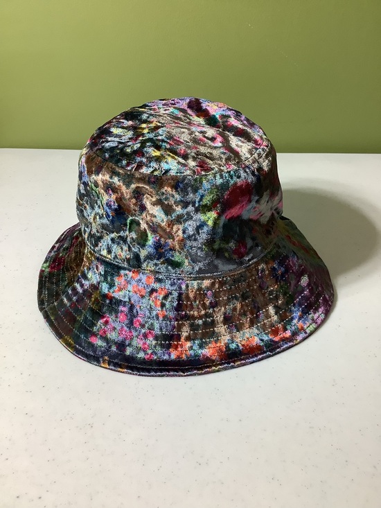 NATURAL LIFE Accessories - Natural Life velour multi-colored floral bucket hat